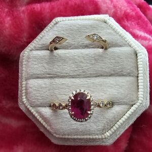 Vintage-Inspired Gold and Pink Halo Ring